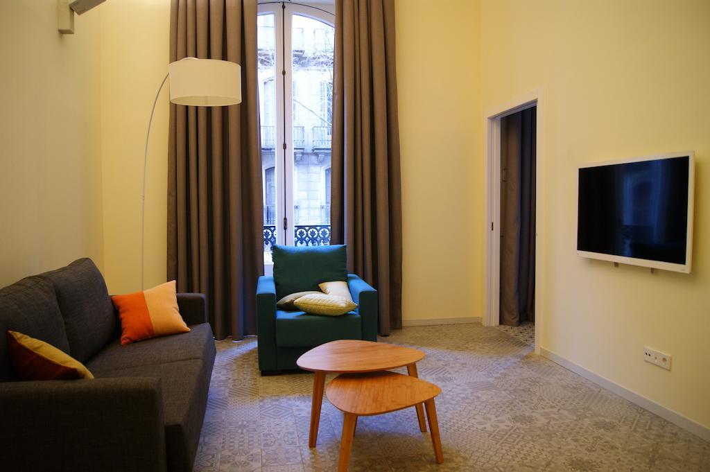 Uma Suites Pau Claris برشلونة الغرفة الصورة