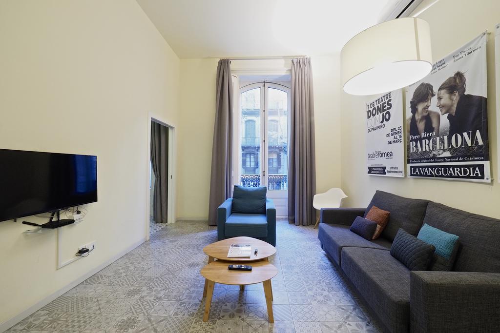 Uma Suites Pau Claris برشلونة المظهر الخارجي الصورة