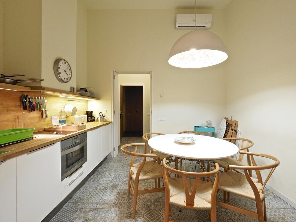 Uma Suites Pau Claris برشلونة المظهر الخارجي الصورة